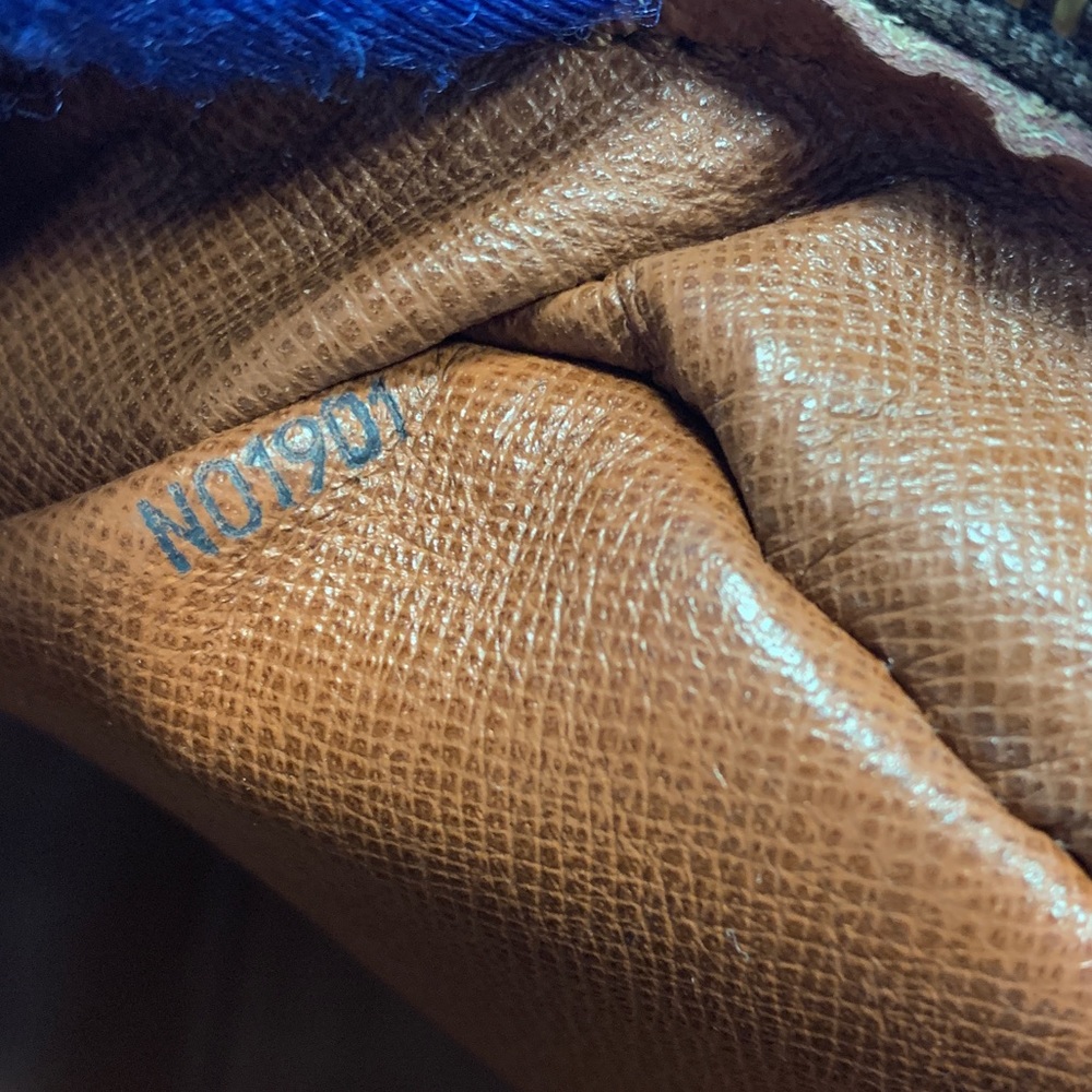 LOUIS VUITTON MONOGRAM CANVAS TROCADERO 30 VINTAGE - Picture 10 of 12